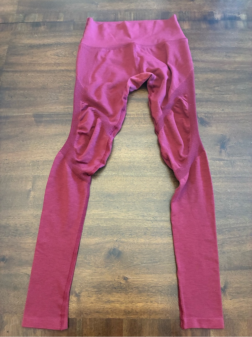 Alphalete Leggings Women’s Medium Red Burgundy Full Length Athletic Mild Pilling
